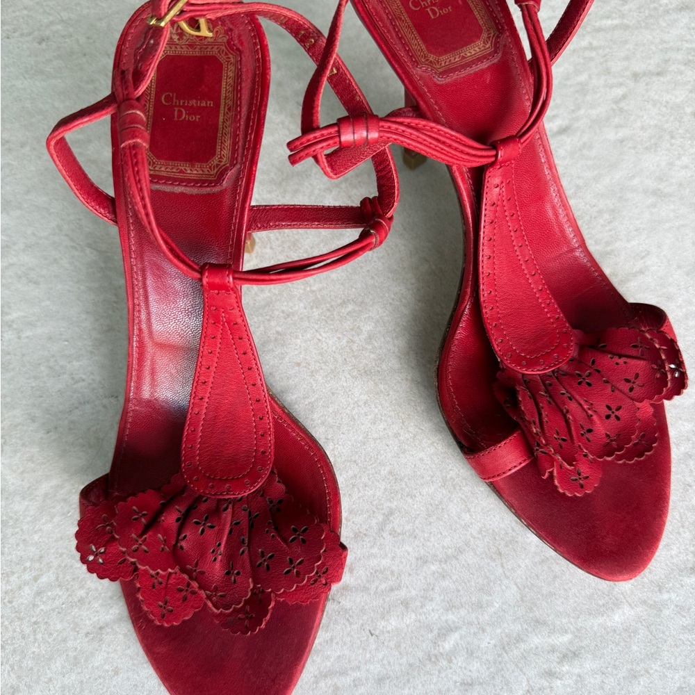 CD Galliano Era Cutwork Floral T-Strap Heels Rare Archival
❤️ - Picture 5 of 6